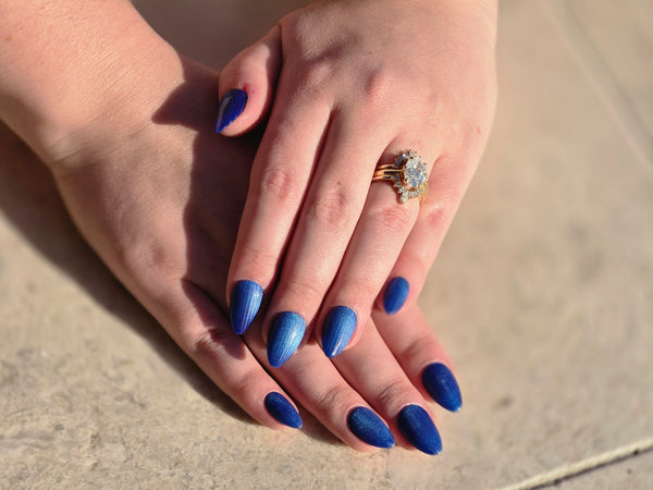 💎 Blue Fluted Glass