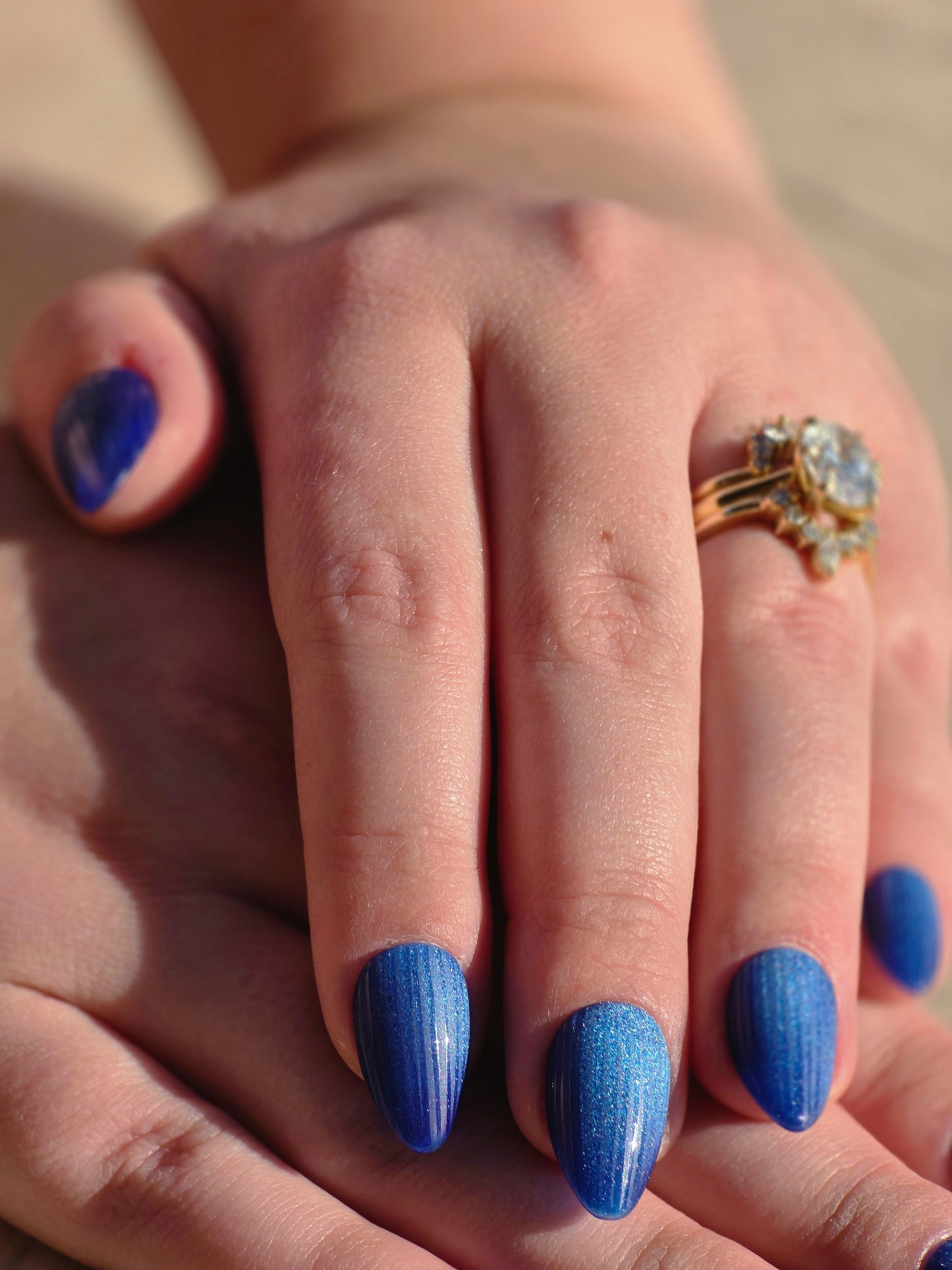 💎 Blue Fluted Glass